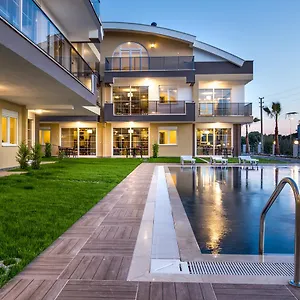 2* מלון דירות Lara Homes
